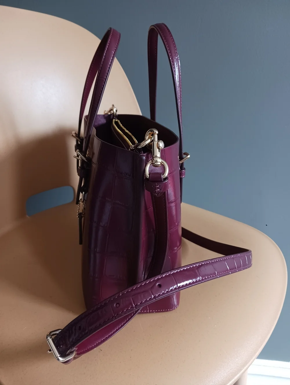 Coach Mollie Crocodile Embossed Red Wine Tote Bag, Crossbody Bag - Picture 7 of 13